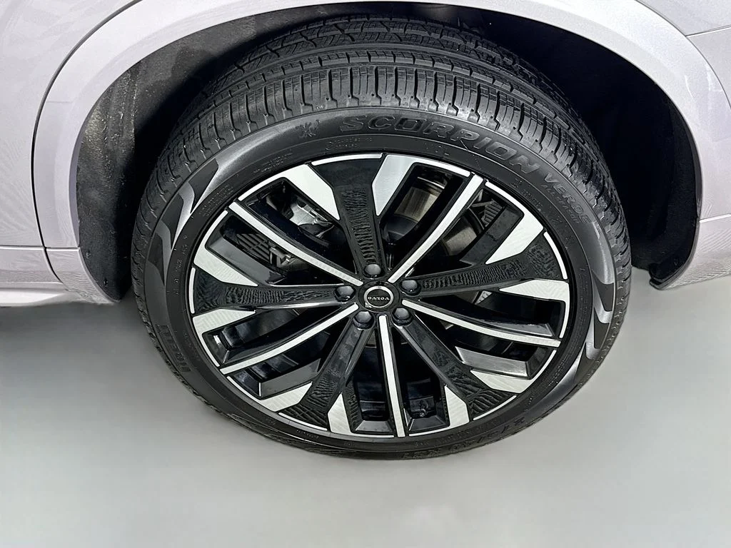 2026 Volvo XC90 Plus - Photo 26