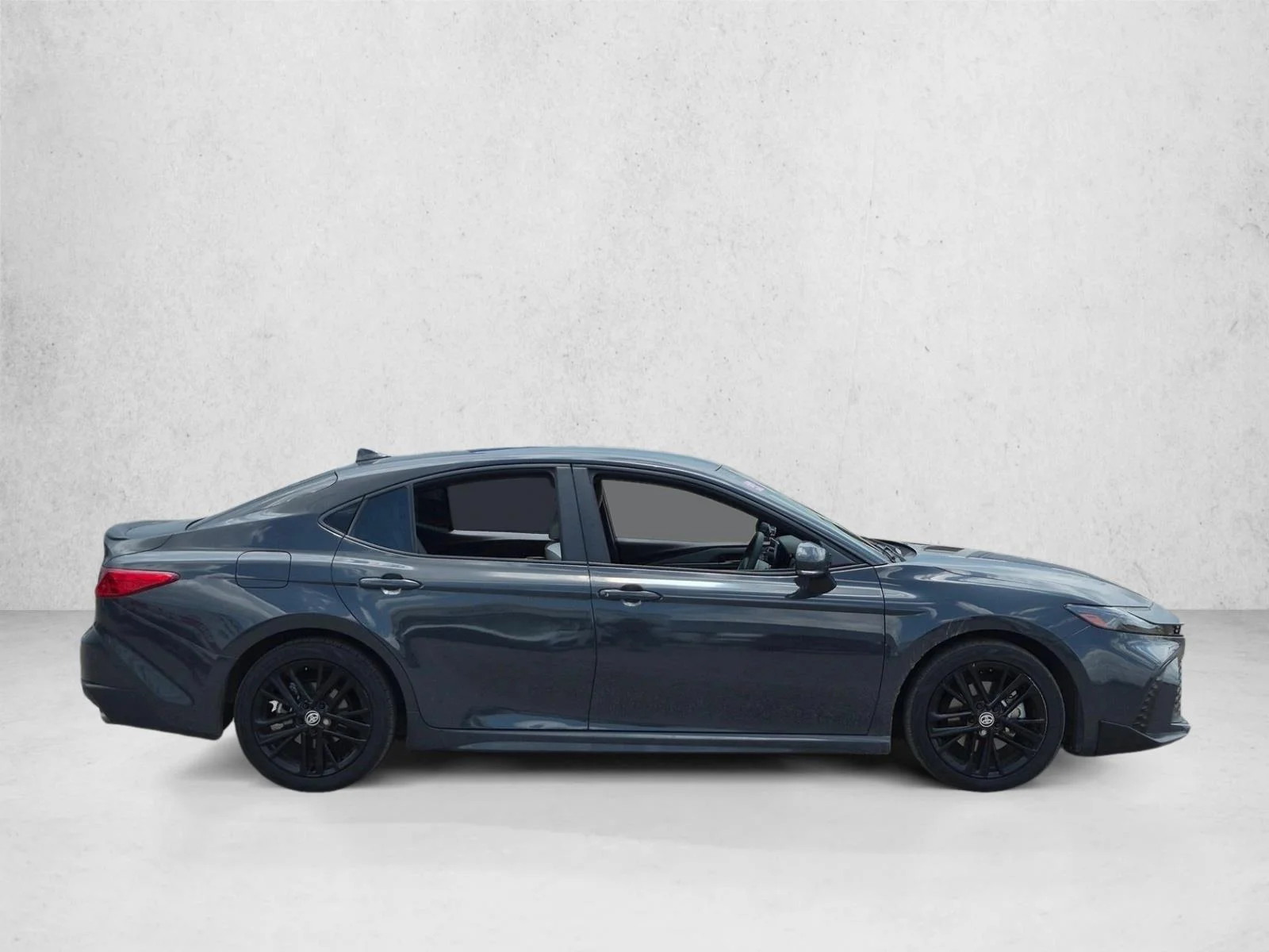 Used 2025 Underground Toyota LE image 4