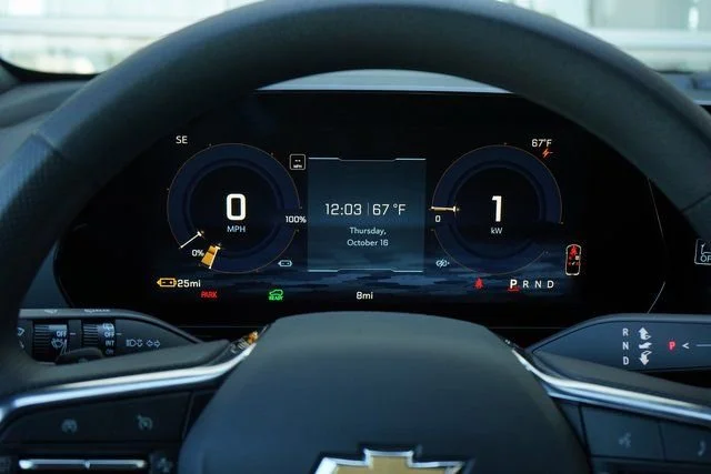 2025 Chevrolet Equinox EV LT - Photo 17