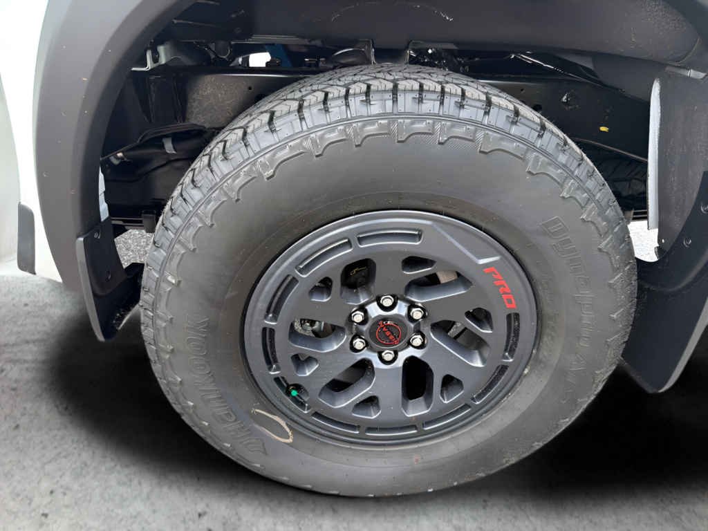 New 2026 White Nissan PRO-4X image 51