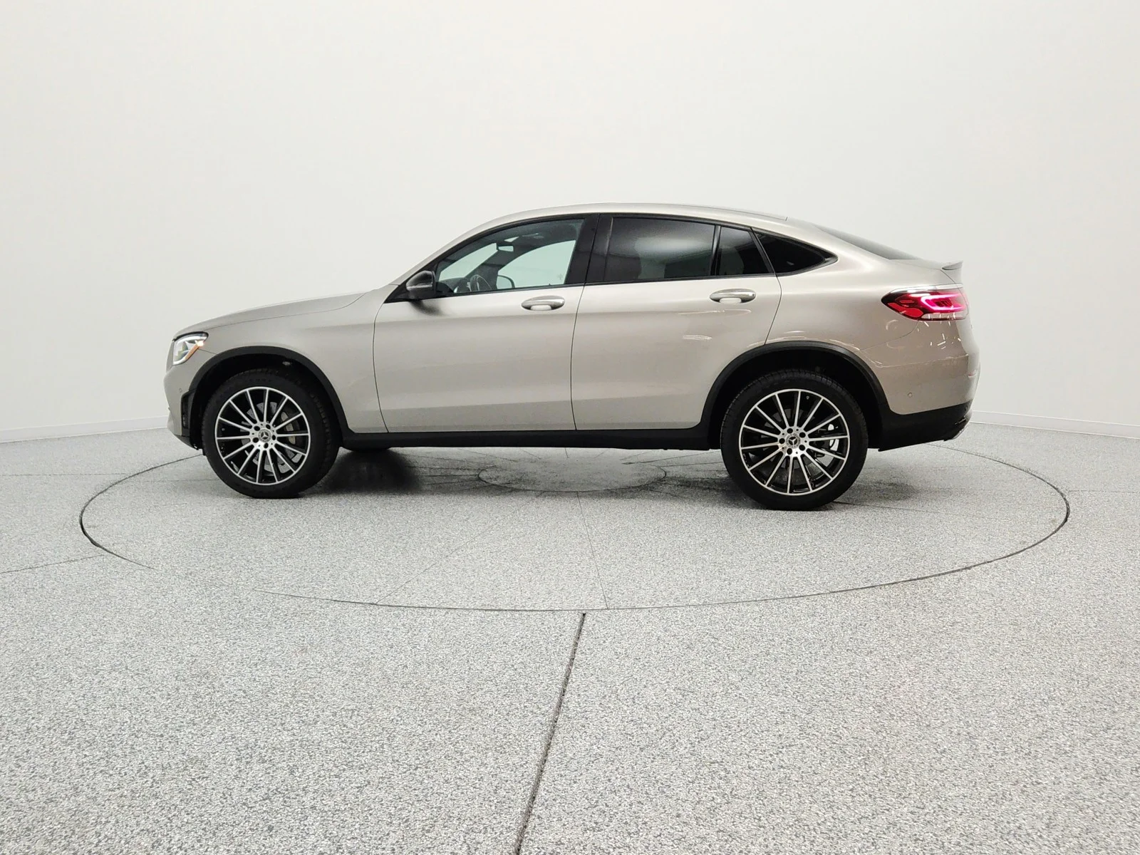 Used 2022 Mojave Silver Metallic Mercedes-Benz GLC 300 4MATIC® Coupe image 8