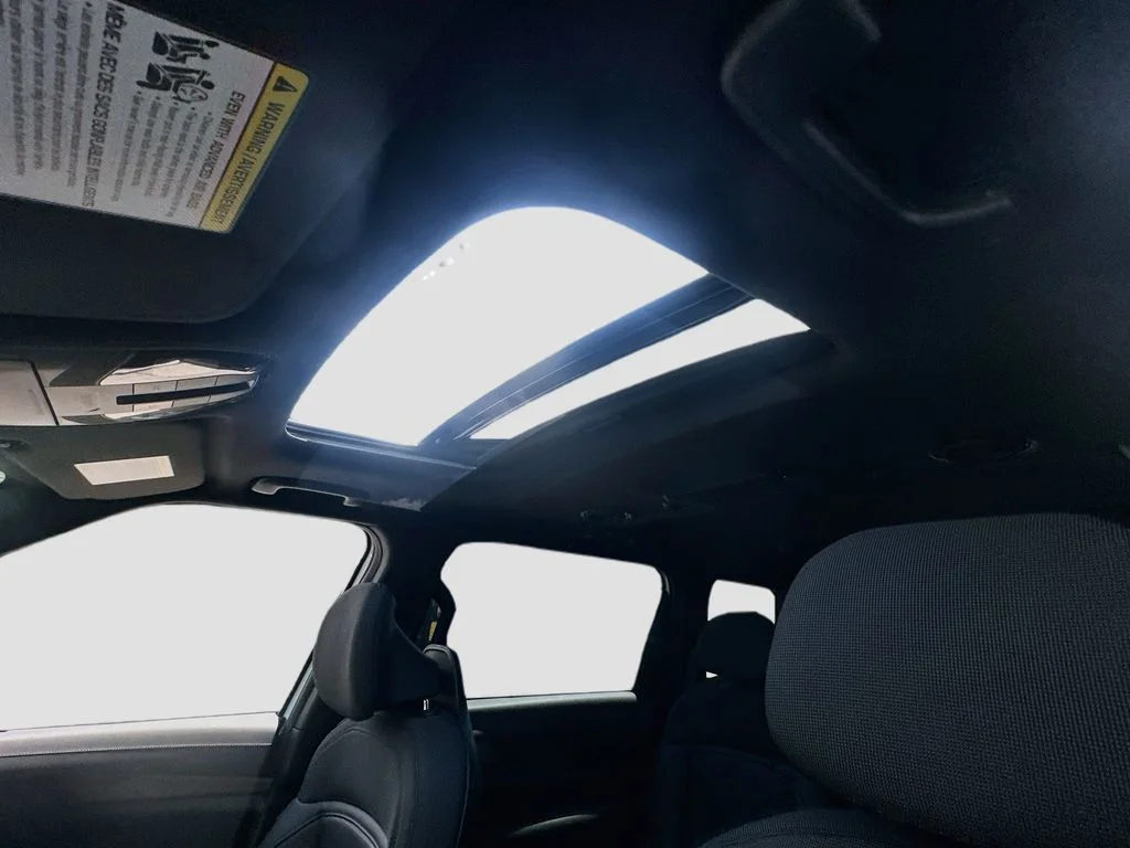 New 2027 Glacial White Pearl Kia S image 22