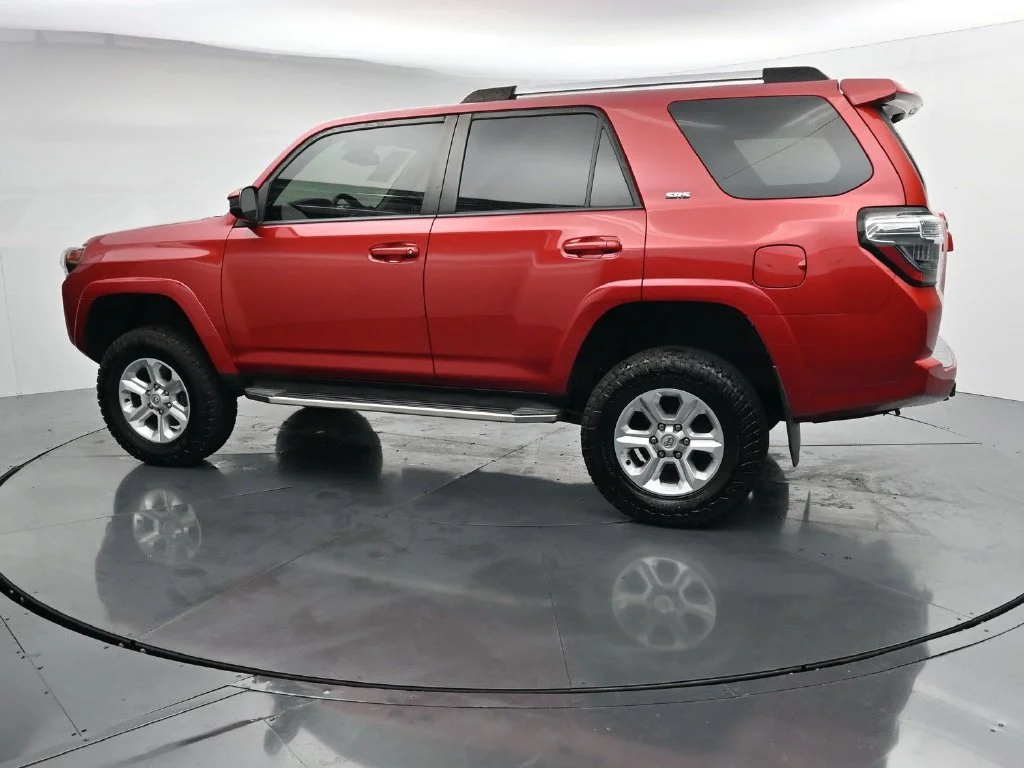 Used 2022 Red Toyota SR5 image 4
