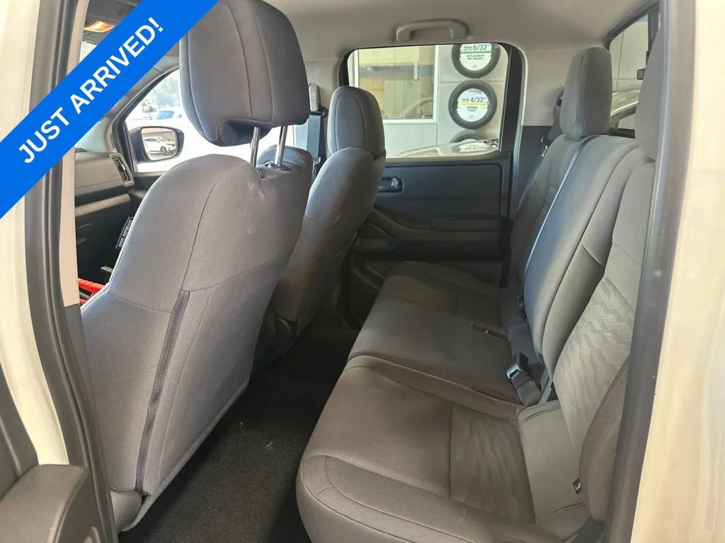 Used 2026 Glacier White Nissan S image 5