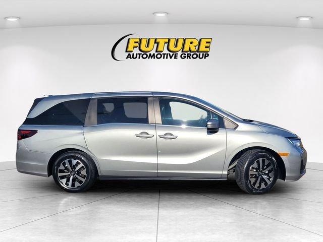 Used 2025  Honda EX-L image 3
