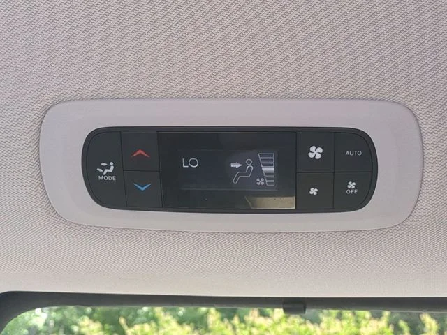 Used 2019 Blue Chrysler Touring L image 30