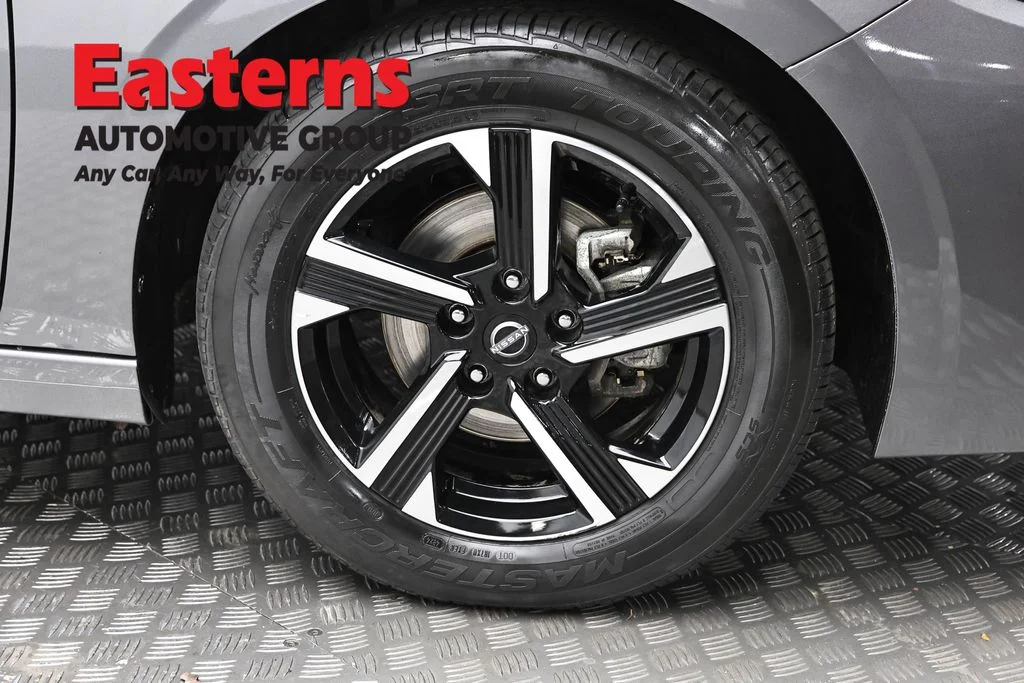 Used 2024 Gray Nissan SV image 31