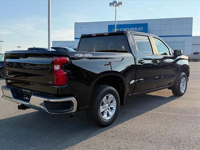 Used 2025 Black Chevrolet LT image 5
