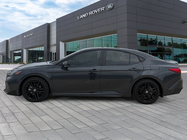 Used 2026  Toyota SE image 2