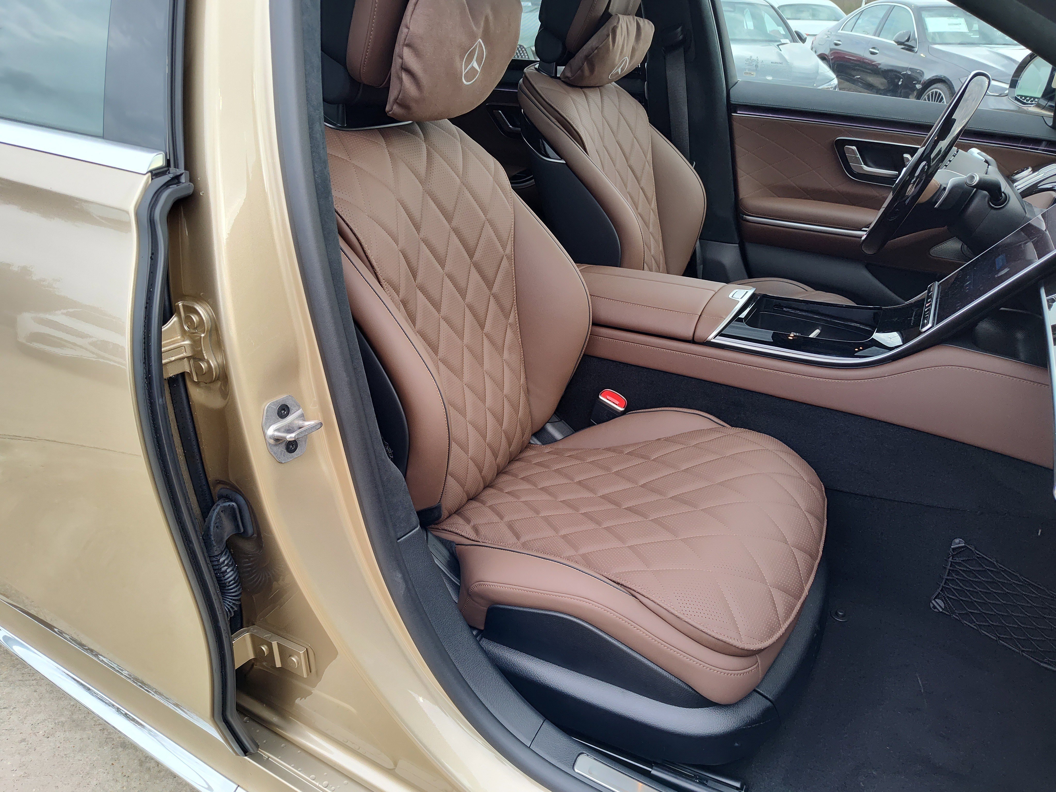 New 2026 MANUFAKTUR Kalahari Gold Metallic Mercedes-Benz S 580 image 27