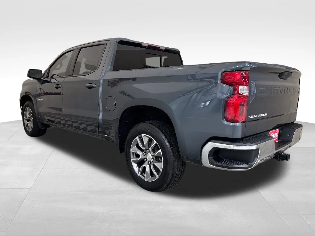 Used 2021 Gray Chevrolet LT image 3