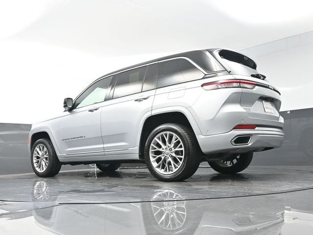 Used 2023 Silver Jeep Summit image 36