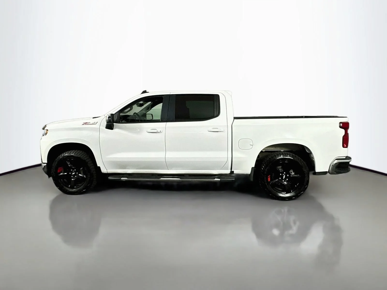 Used 2019 SUMMIT WHITE Chevrolet LT image 5
