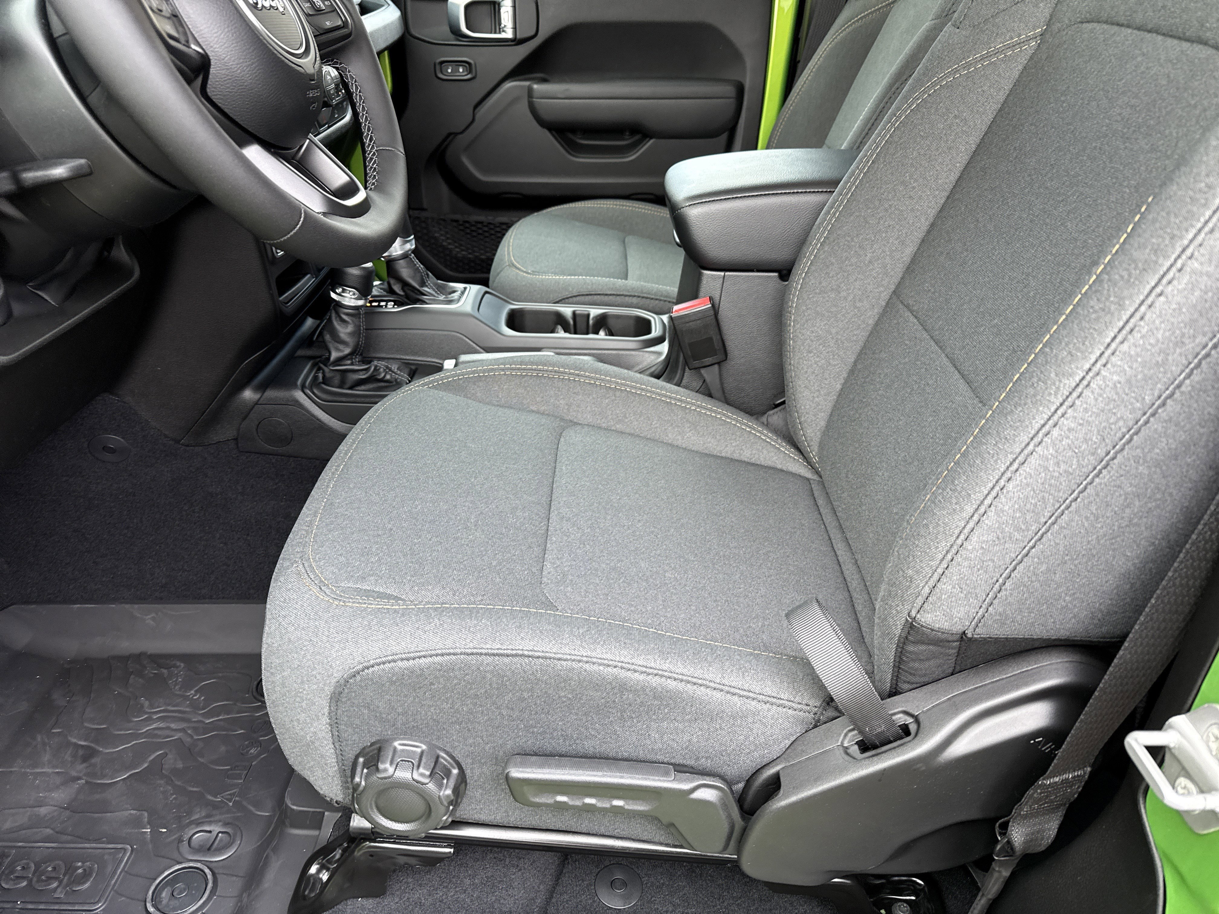 New 2026 Mojito Clearcoat Jeep Sport S image 9