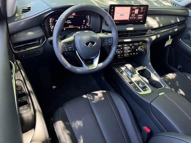 New 2027 RADIANT WHITE INFINITI Luxe FWD image 14