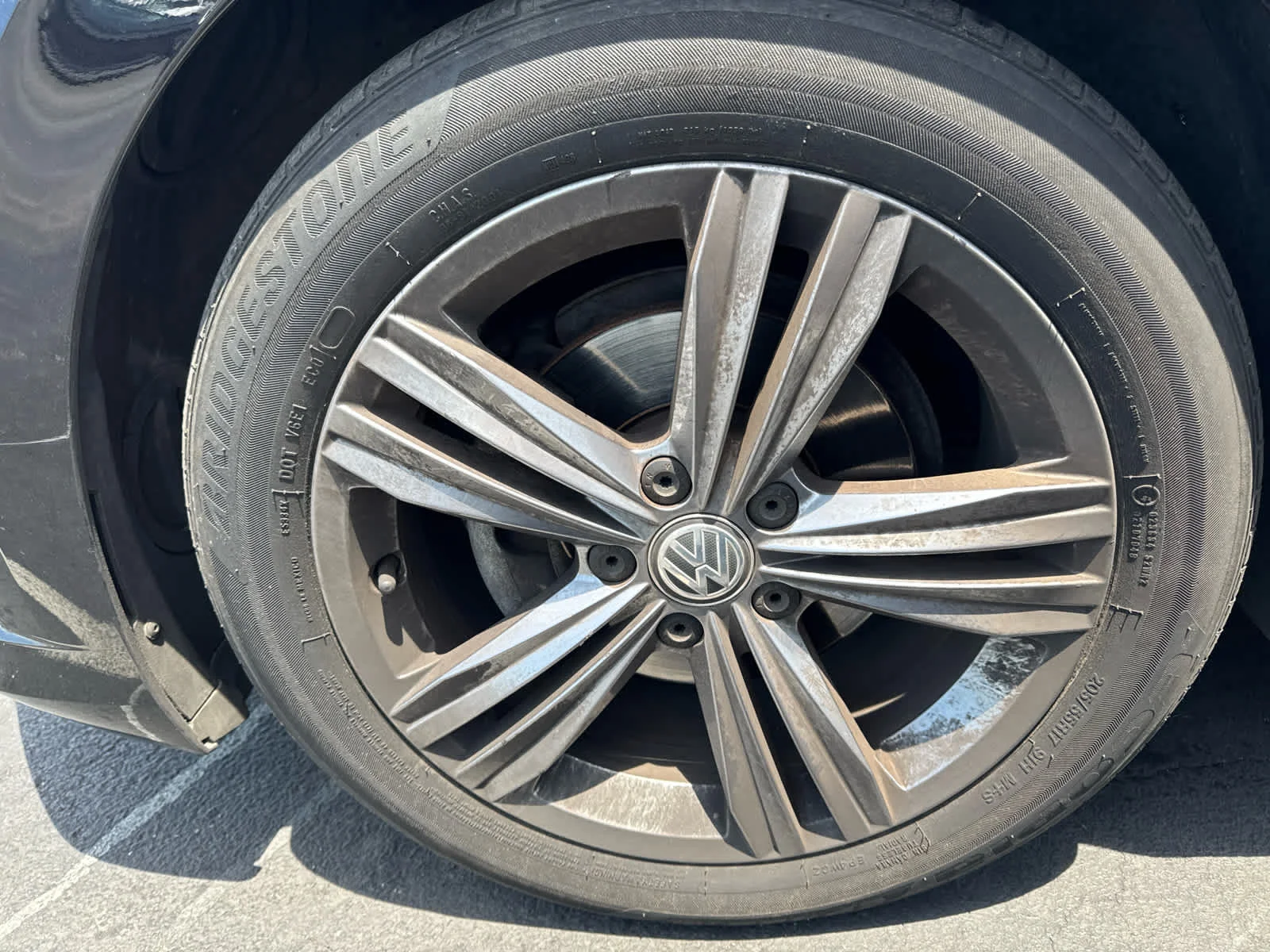 Used 2020 Deep Black Pearl Volkswagen R-Line image 10