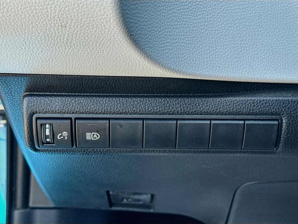 Used 2019 Blue Toyota XSE image 10