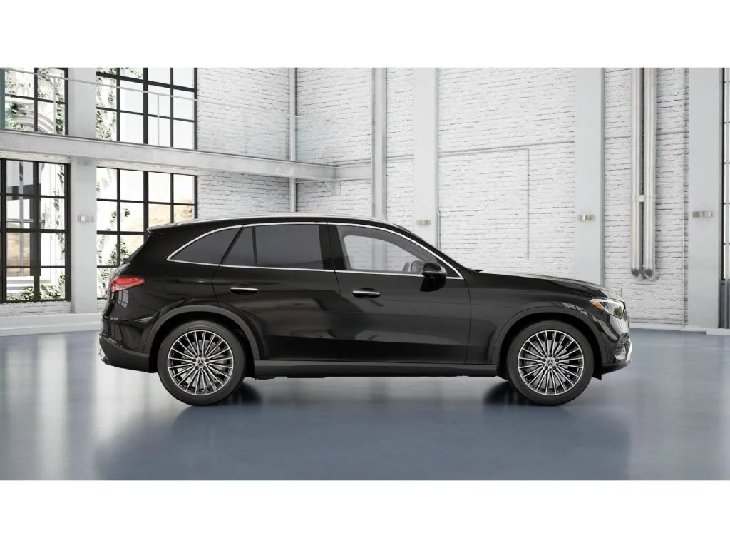 New 2027 Black Mercedes-Benz GLC 300 image 2