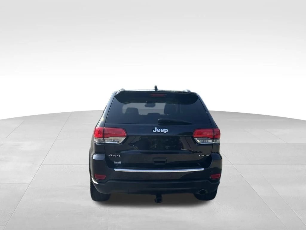 Used 2019 Red Jeep Limited image 5