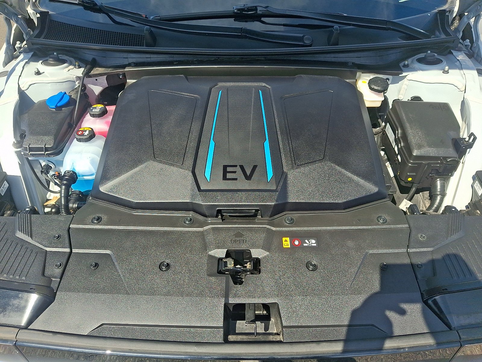 Used 2023 Gray Hyundai SEL image 27