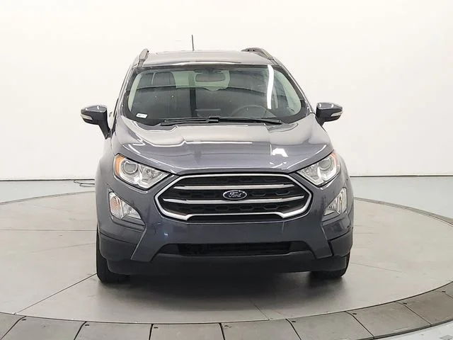Used 2021  Ford SE image 3