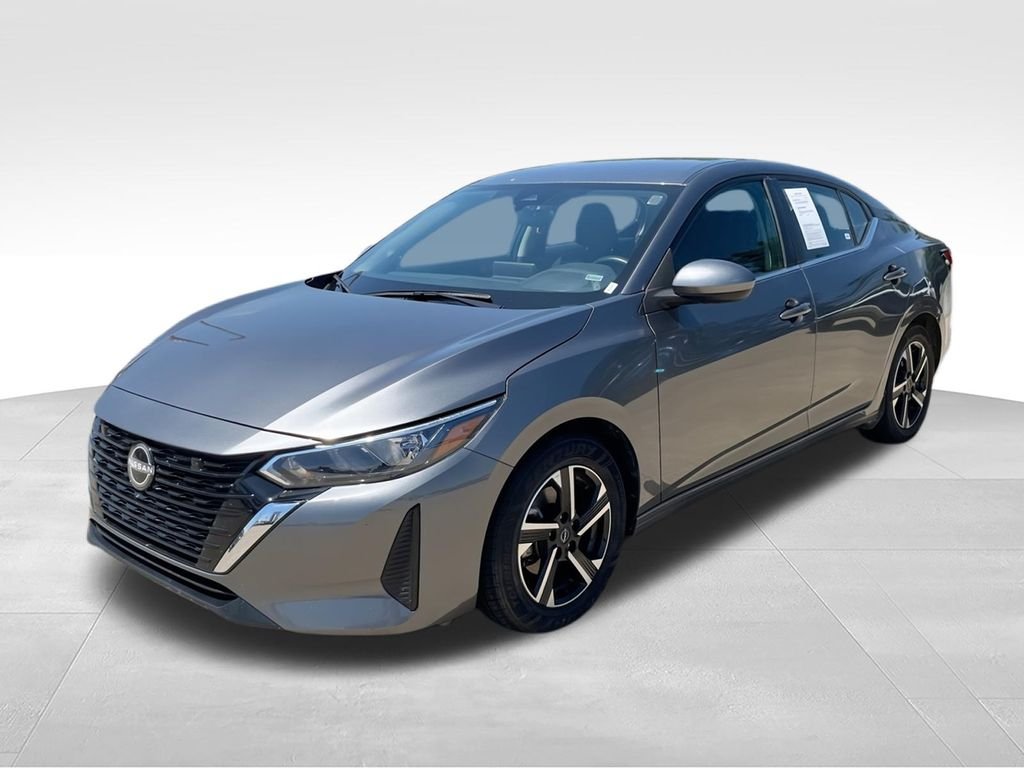 Used 2024 Gray Nissan SV image 4