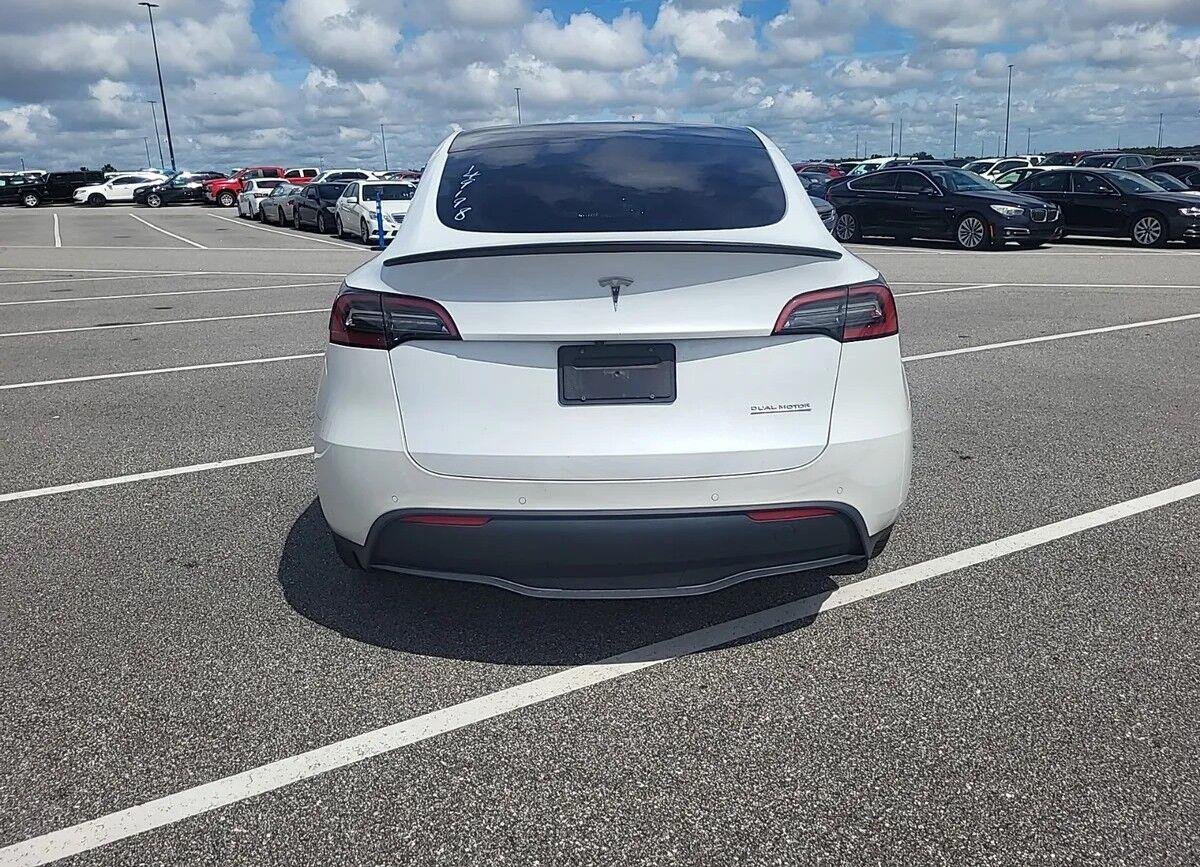 Used 2021  Tesla Long Range image 6