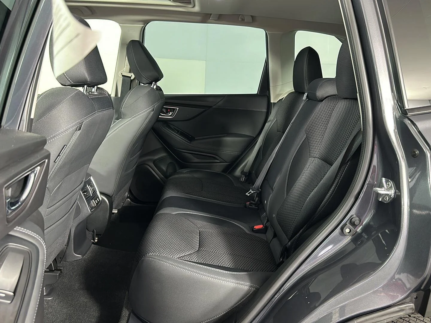 Used 2024 Magnetite Gray Metallic Subaru Premium image 21