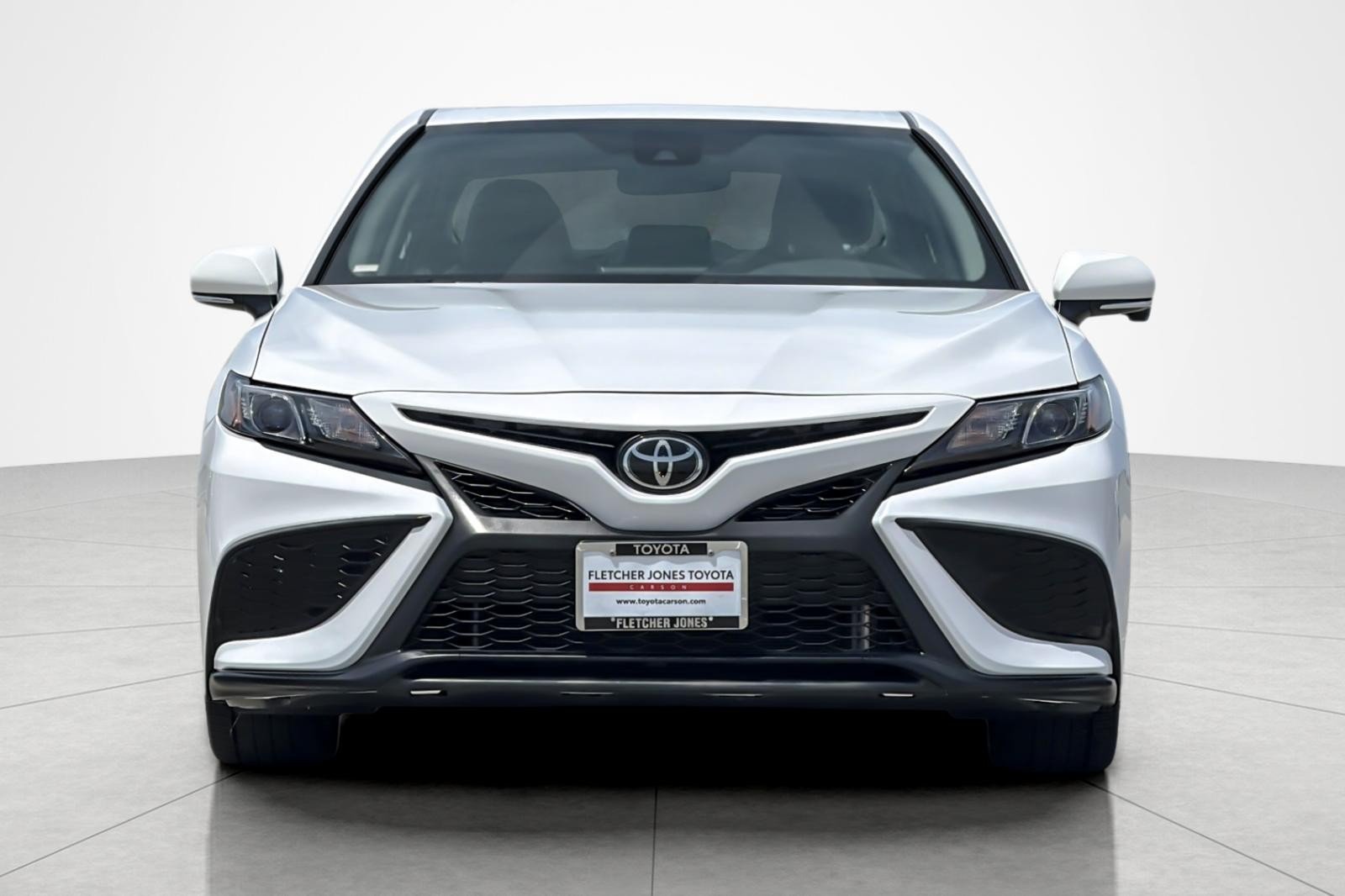 Used 2023 Ice Cap Toyota SE image 8