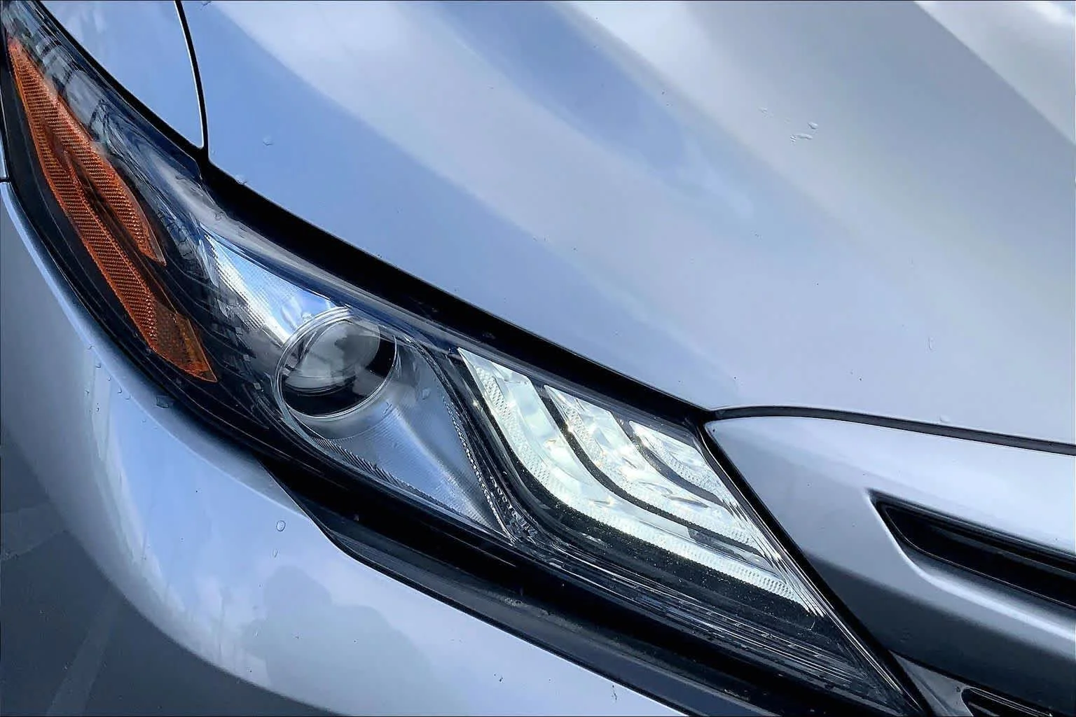 Used 2022 Celestial Silver Metallic/Midnight Black Metallic Toyota XSE image 27