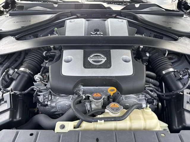 Used 2020 Gray Nissan Base image 12