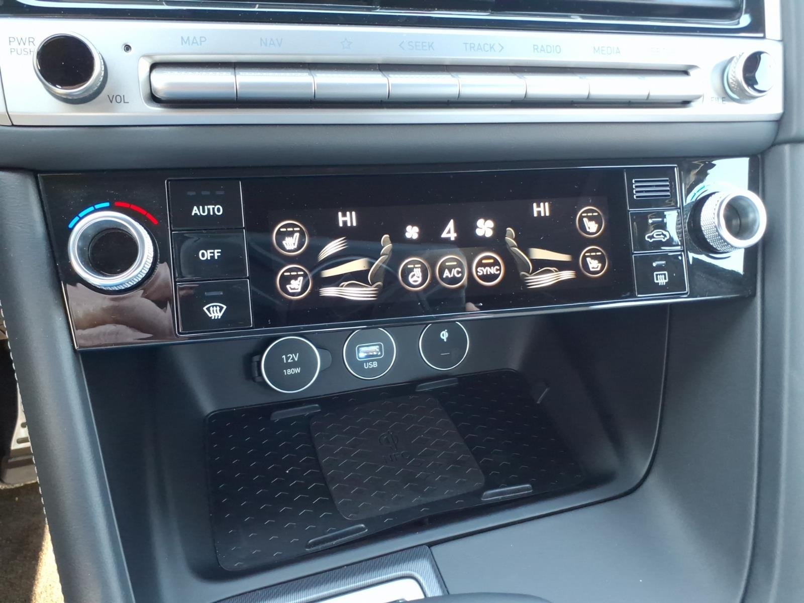 2025 GENESIS G70 Sport Advanced - Photo 22