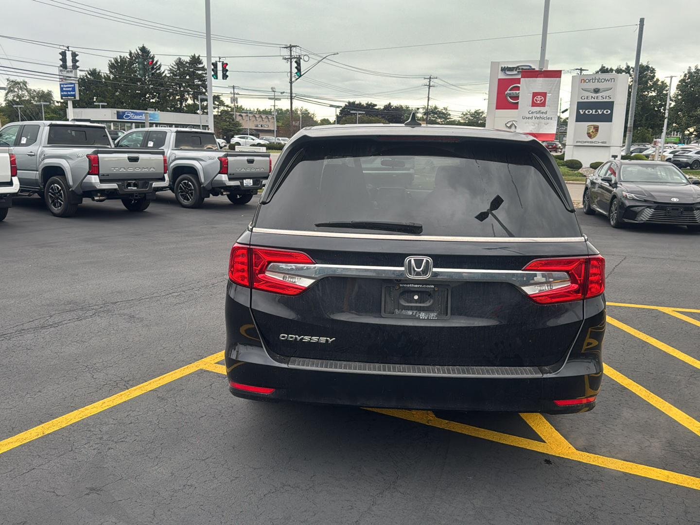 Used 2019 Crystal Black Pearl Honda EX image 5