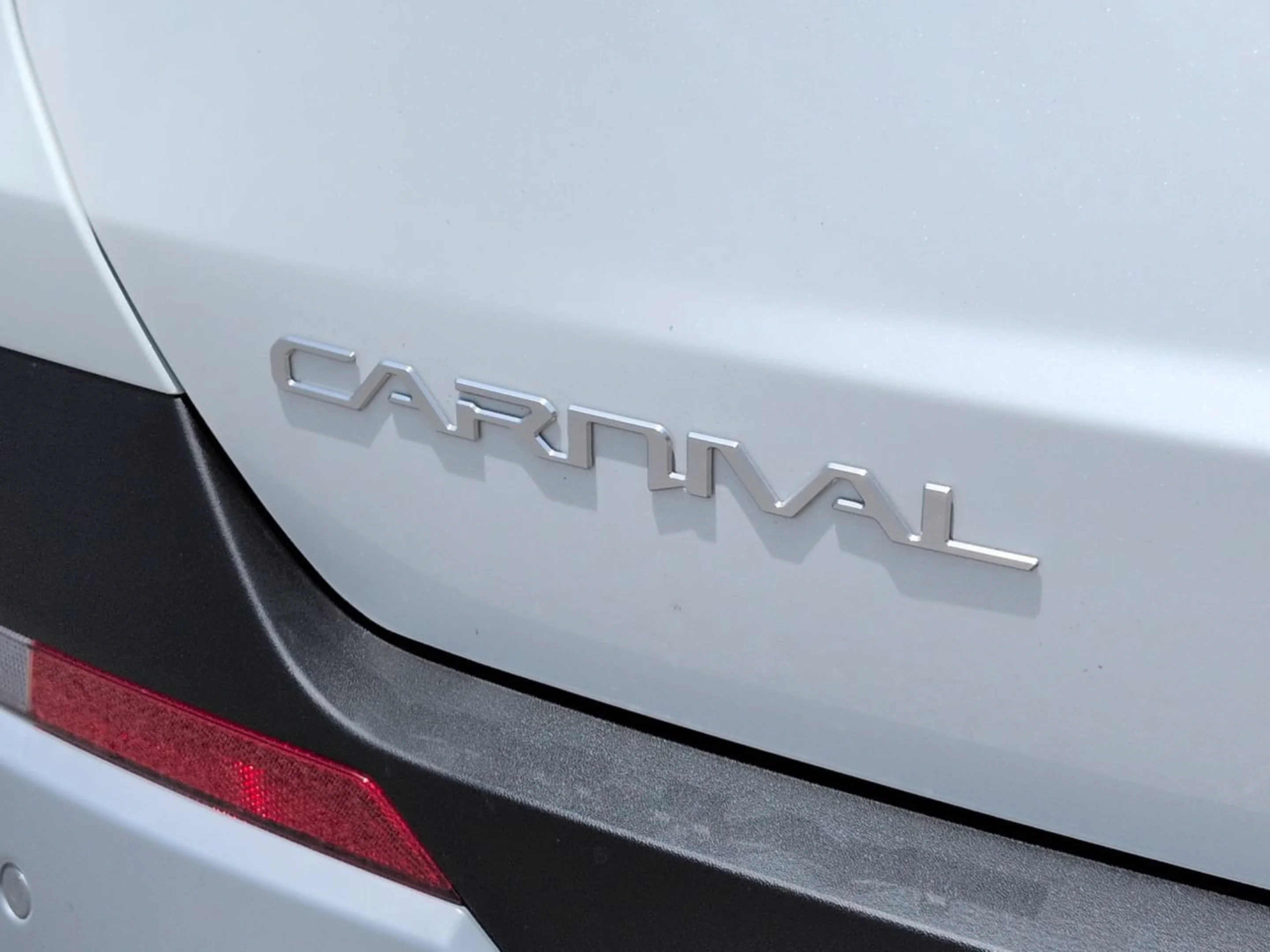 New 2027 Snow White Pearl Kia LXS image 15