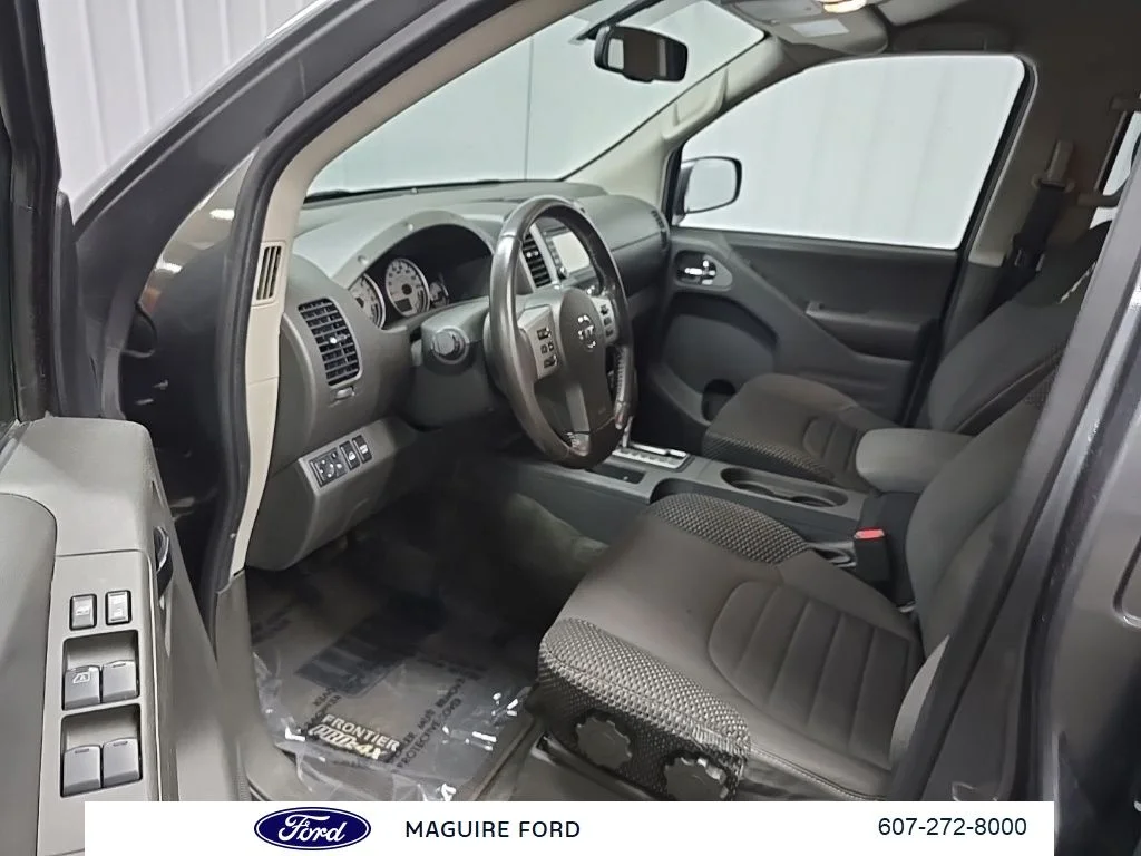 Used 2018 Gray Nissan PRO-4X image 26