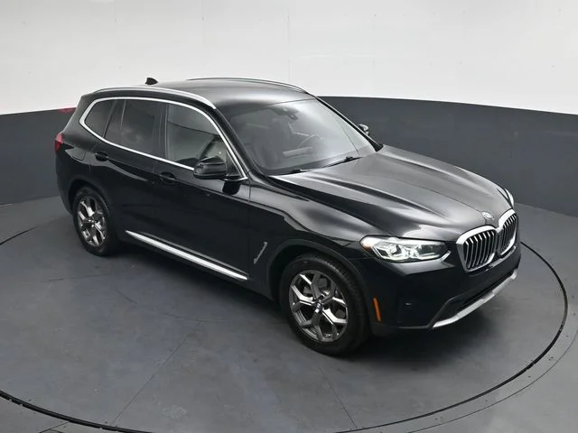 Used 2022 Black BMW xDrive30i image 22