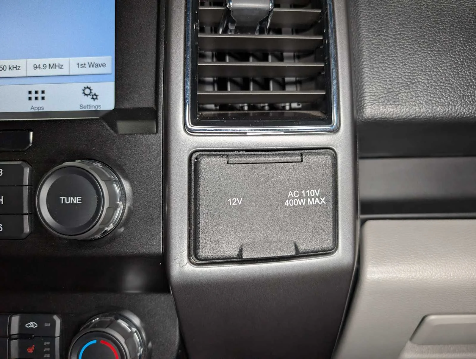 Used 2019 Magnetic Ford XLT image 33