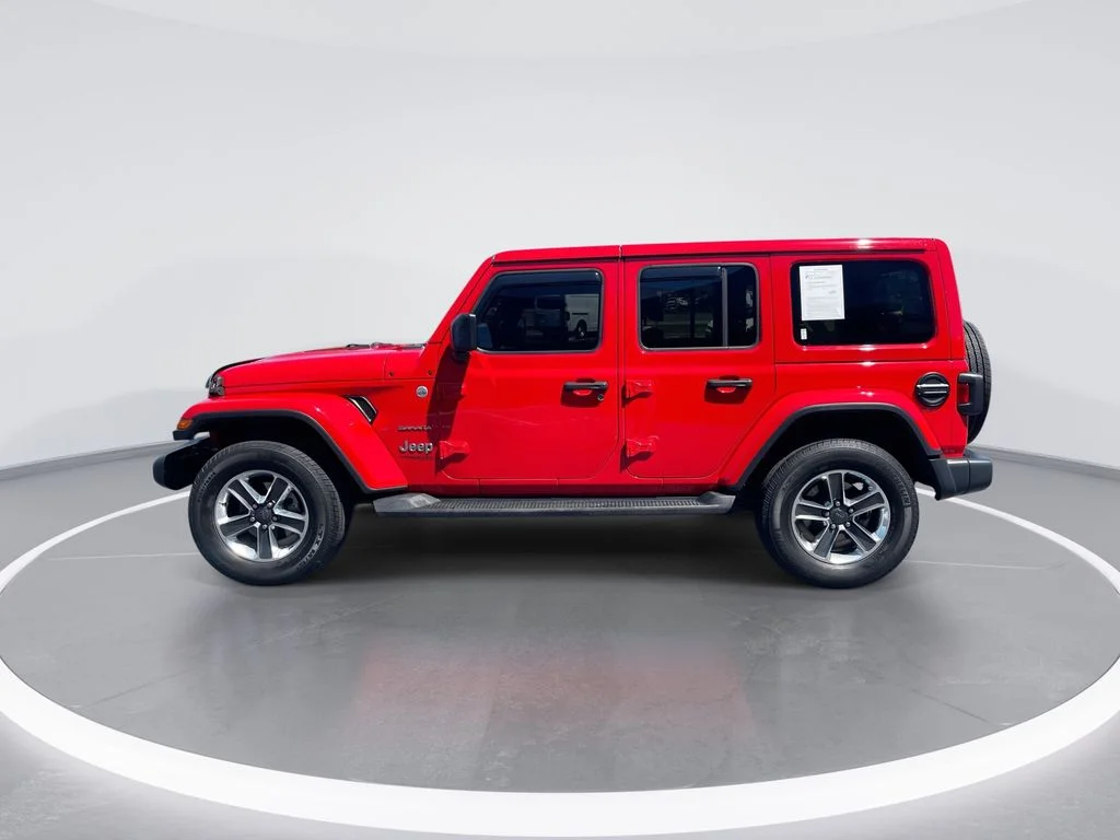 Used 2021 Red Jeep Unlimited Sahara image 5