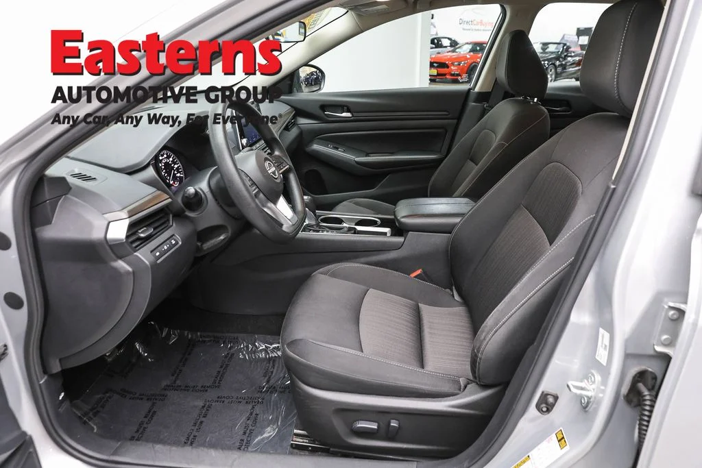 Used 2024 Silver Nissan 2.5 SV image 14