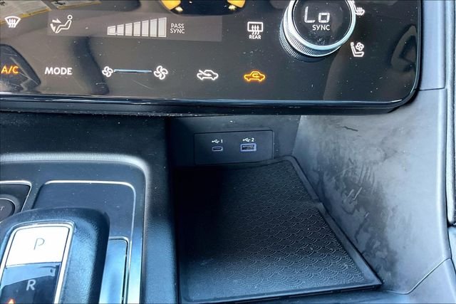 Used 2022 Gray INFINITI LUXE image 21