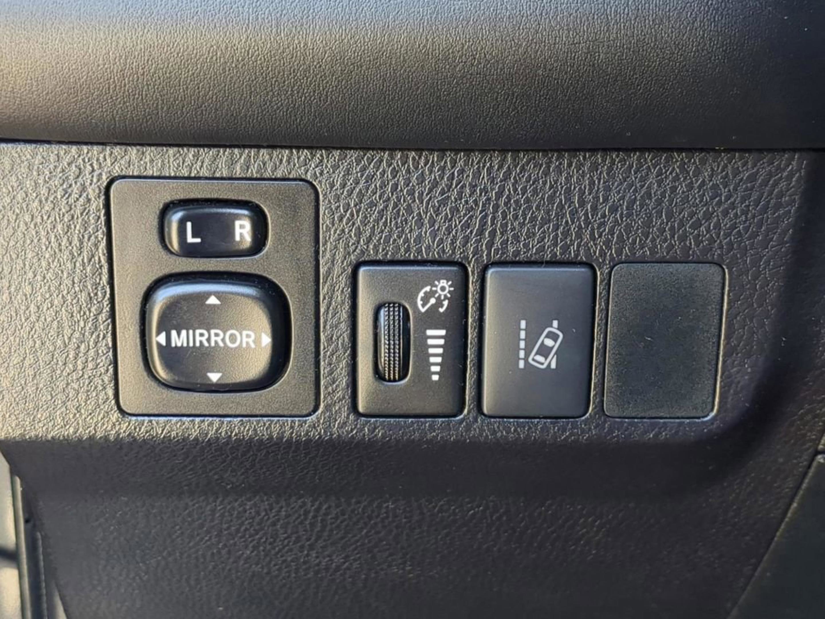Used 2016 Magnetic Gray Metallic Toyota Limited image 20