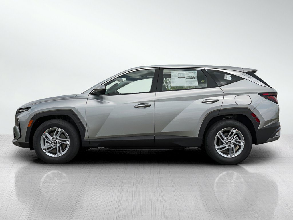 New 2026 Shimmering Silver Hyundai SE FWD image 4