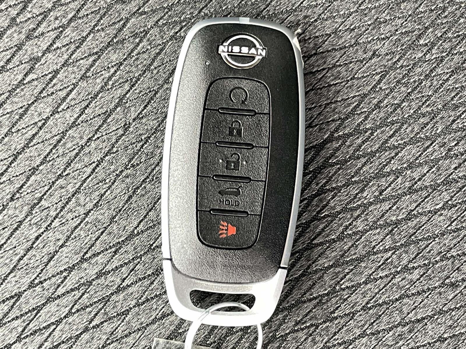 New 2026 Everest White Pearl Tricoat Nissan SV image 4