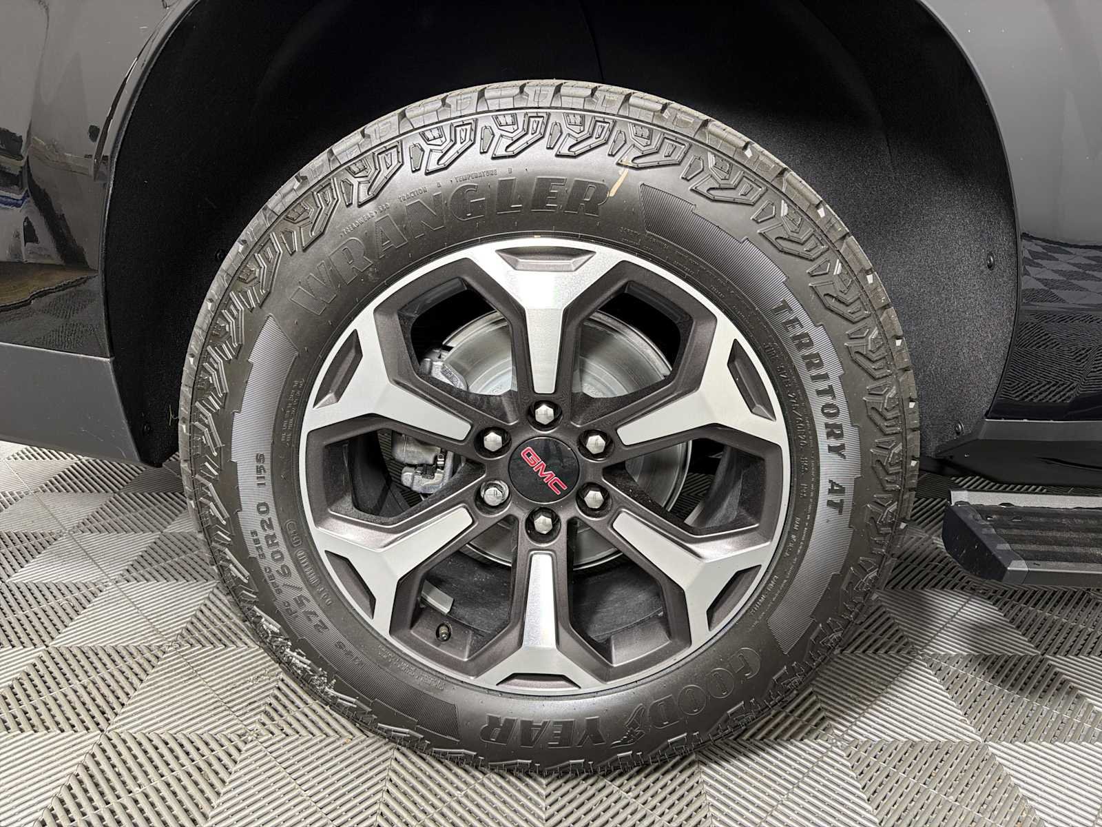 New 2026 Onyx Black GMC AT4 Ultimate image 21