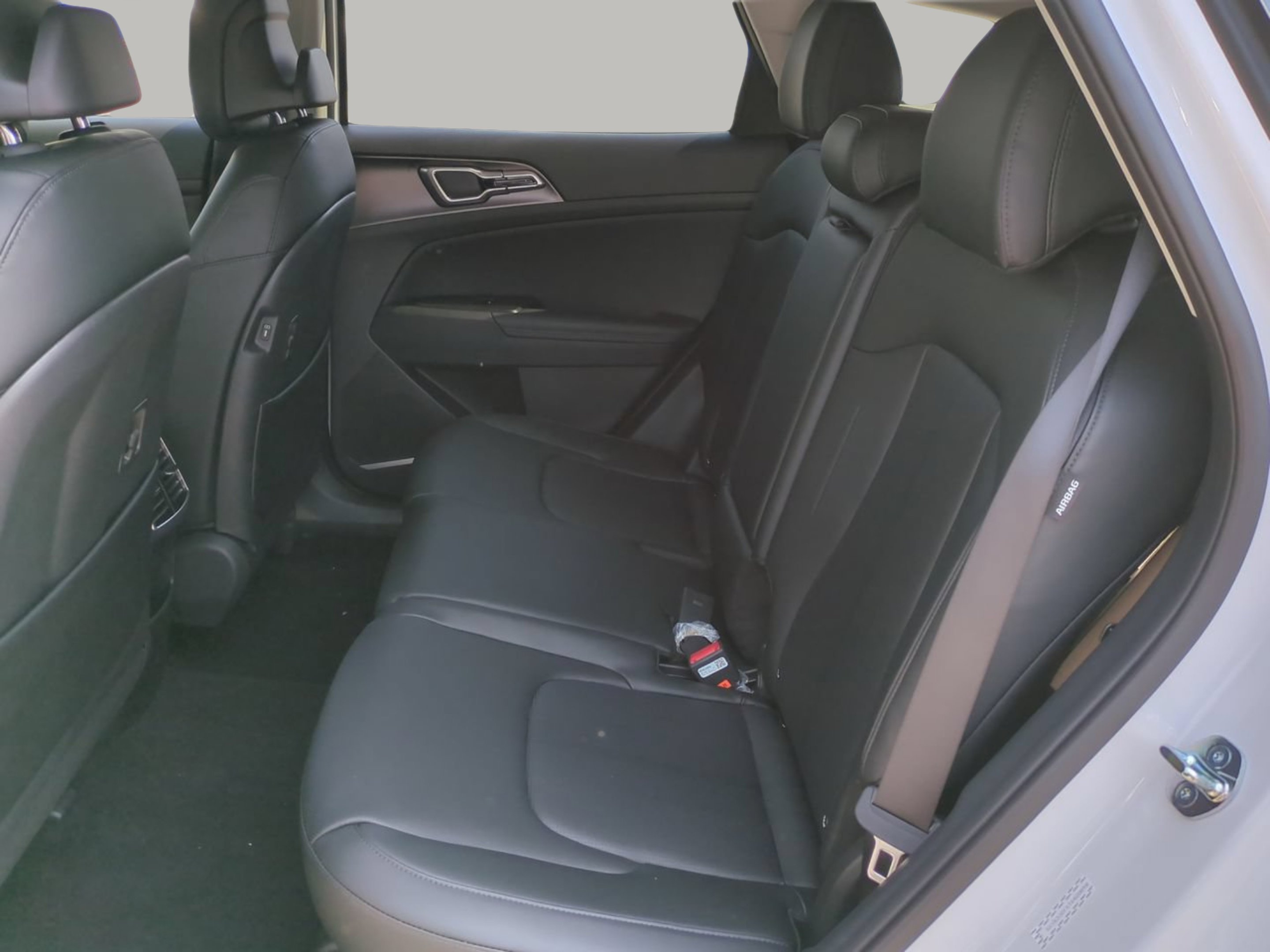 New 2026 Glacial White Pearl Kia EX image 18
