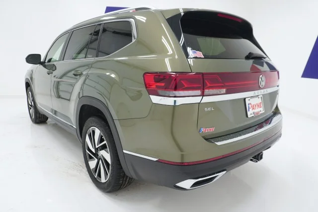 New 2026 Avocado Green Pearl Volkswagen 2.0T SEL image 10