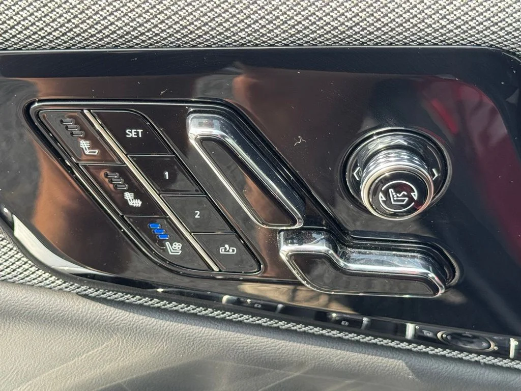 Used 2025 Red Cadillac Sport 2 image 16