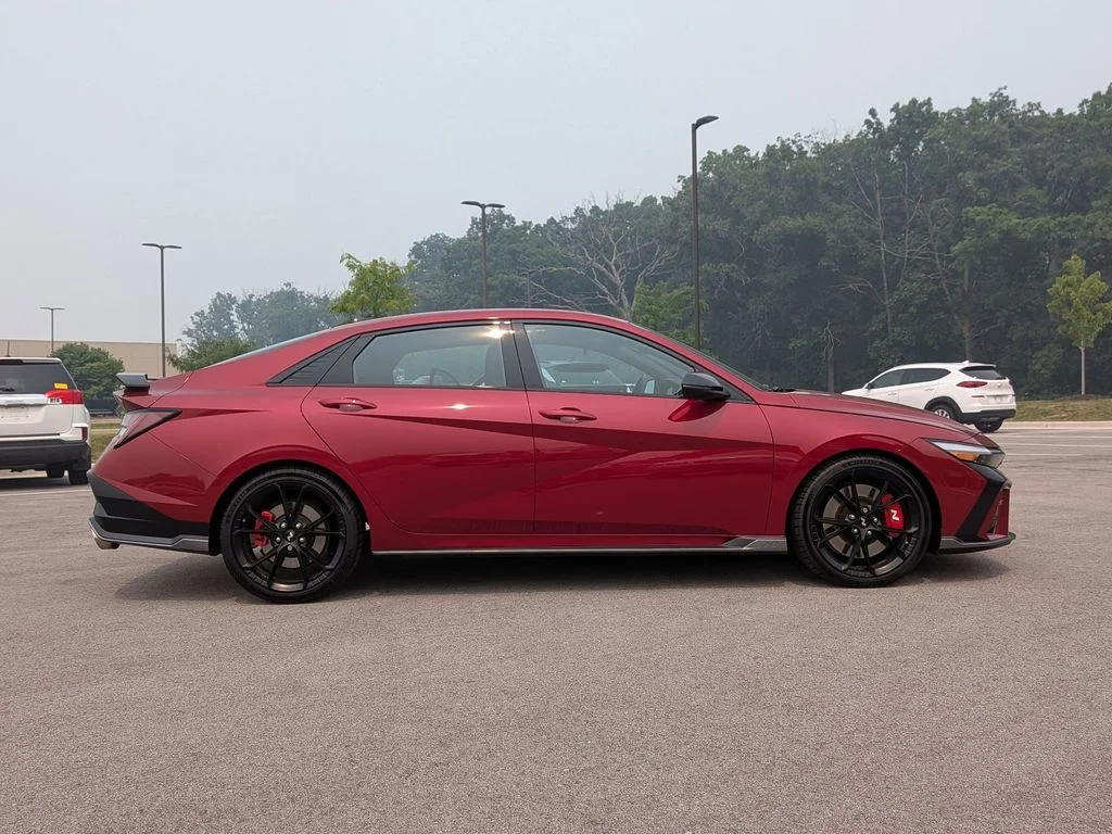 Used 2025 Red Hyundai Base image 8
