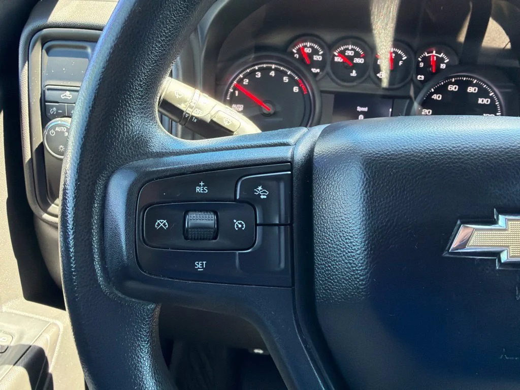 Used 2022 BLACK Chevrolet Custom image 30