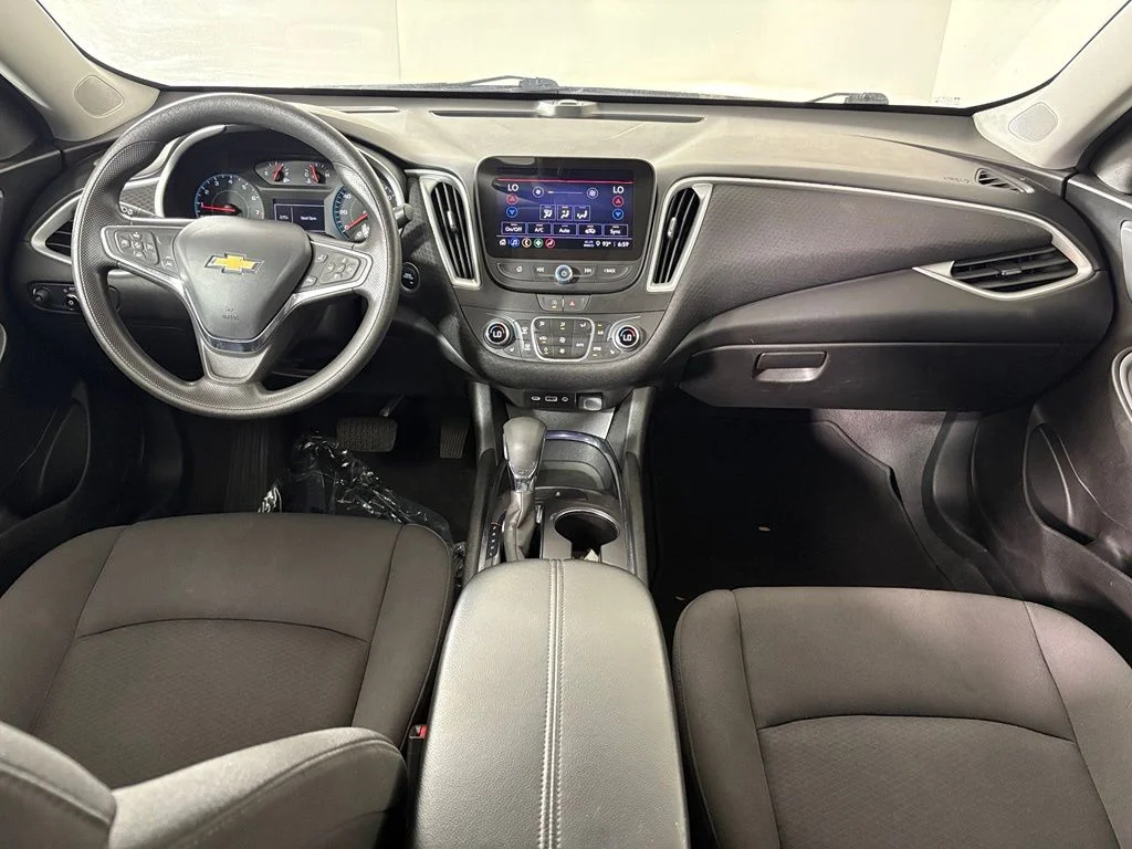 Used 2023 Gray Chevrolet LT image 38
